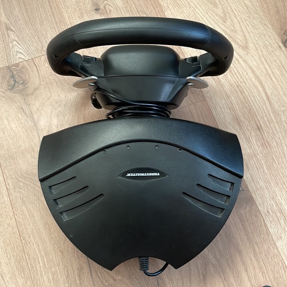 Thrustmaster T80 Ferrari 488 GTB Edition - Picture 4 of 6